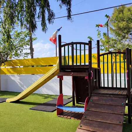 אתר קמפינג El Jardin *
